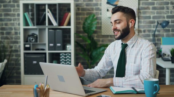 Professional organising business information with metadata management software